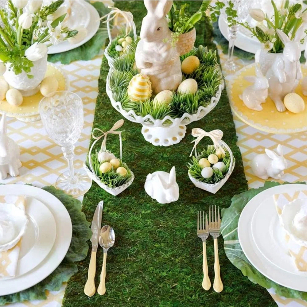 DECOR | dried moss table runner